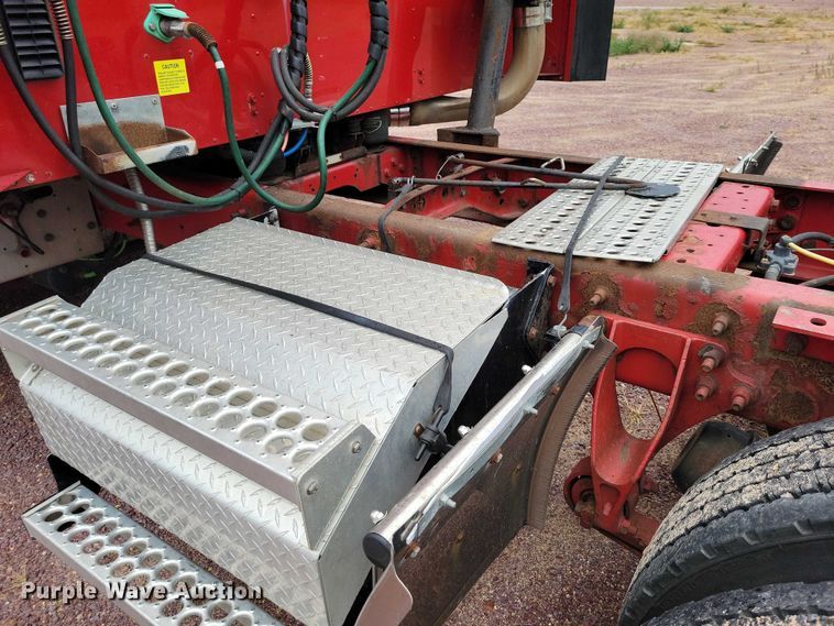 image for item DX6466 2007 International 9400i semi truck