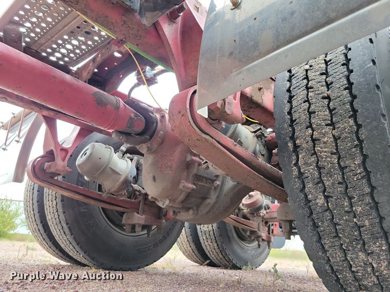 image for item DX6466 2007 International 9400i semi truck