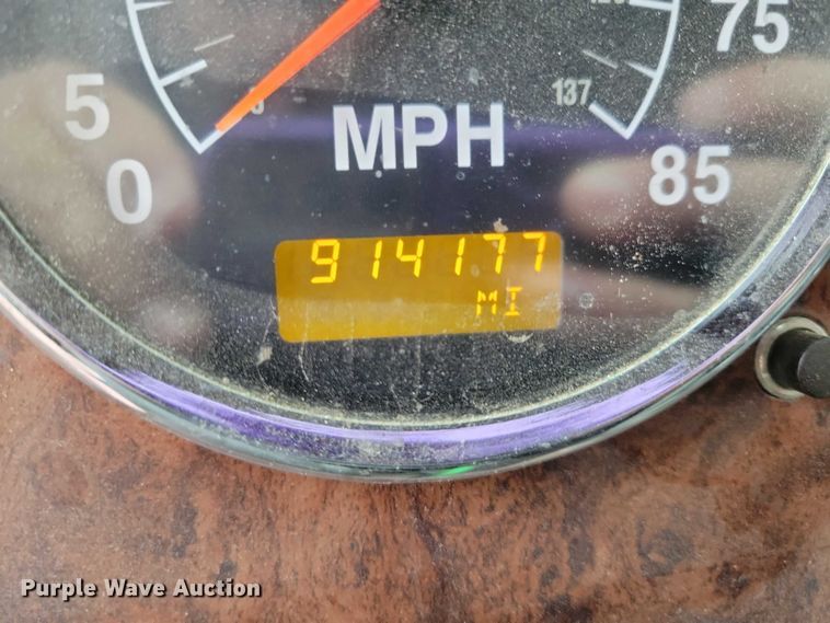 image for item DX6466 2007 International 9400i semi truck