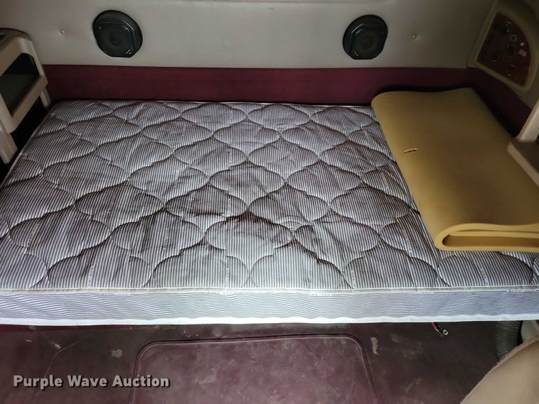 image for item DX6466 2007 International 9400i semi truck