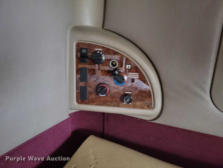 image for item DX6466 2007 International 9400i semi truck