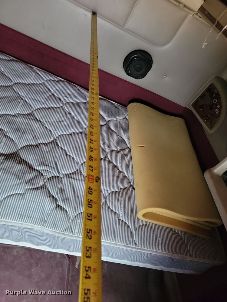 image for item DX6466 2007 International 9400i semi truck