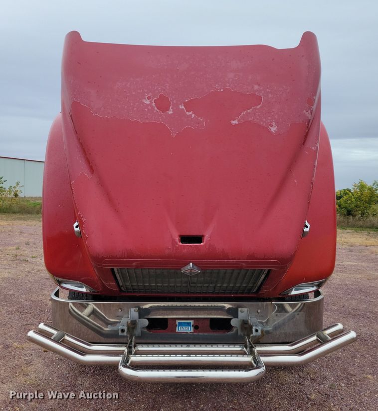 image for item DX6466 2007 International 9400i semi truck