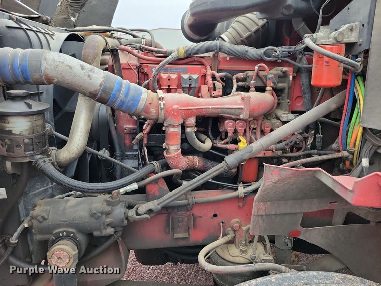 image for item DX6466 2007 International 9400i semi truck