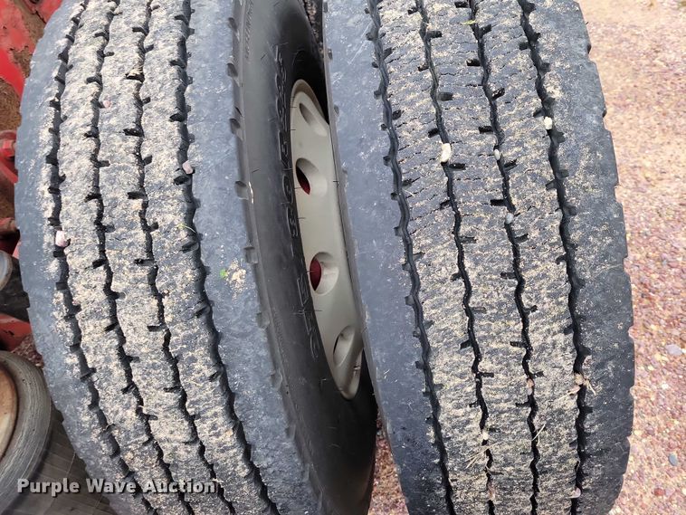 image for item DX6466 2007 International 9400i semi truck