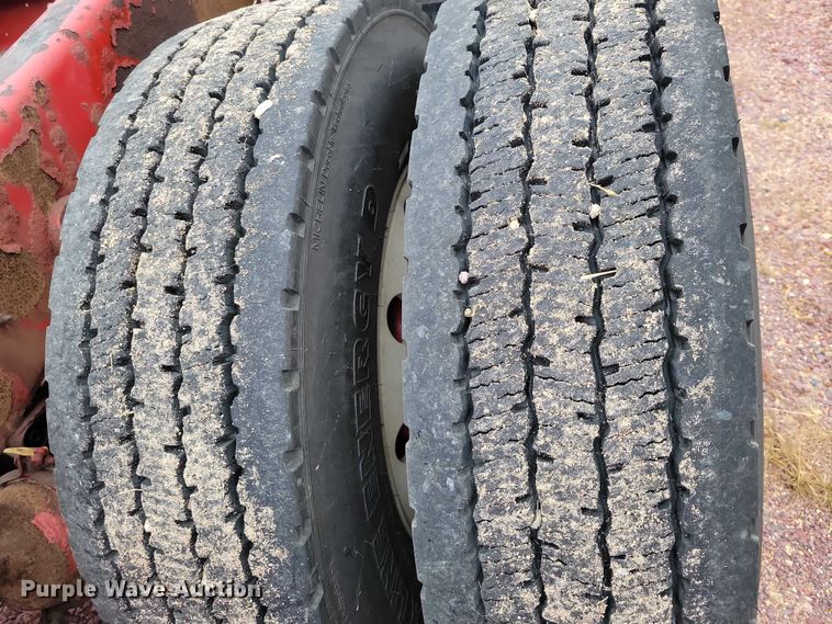 image for item DX6466 2007 International 9400i semi truck