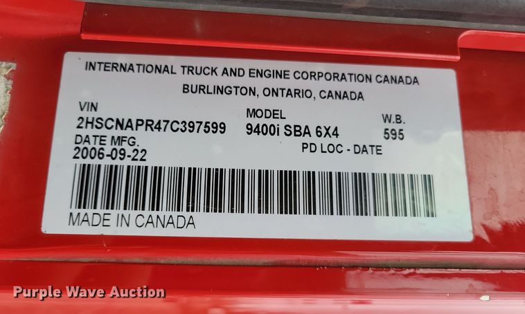image for item DX6466 2007 International 9400i semi truck
