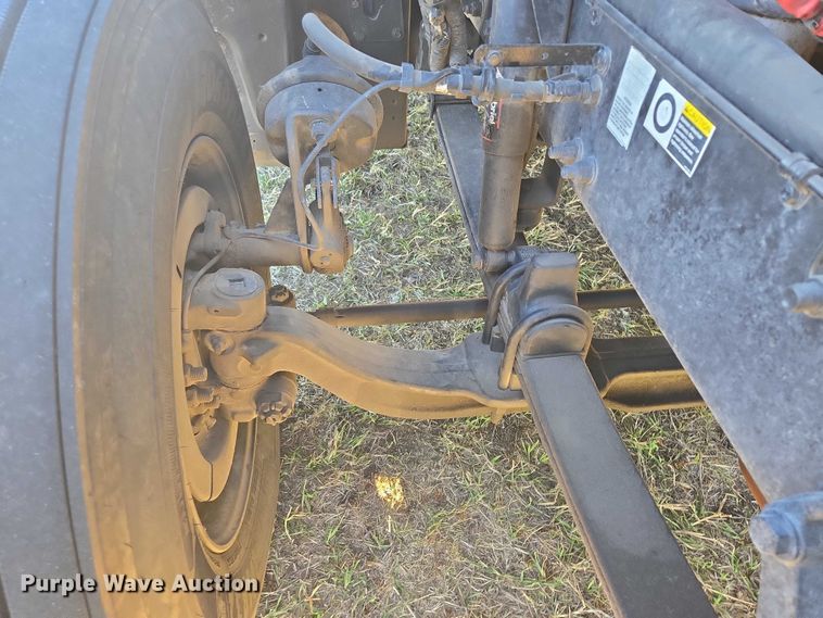 image for item DY1376 2016 Peterbilt 579 semi truck