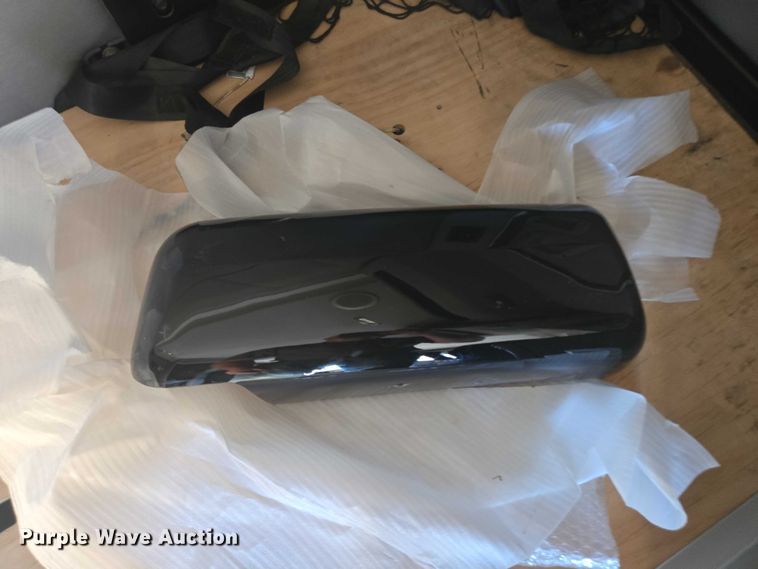 image for item DY1376 2016 Peterbilt 579 semi truck