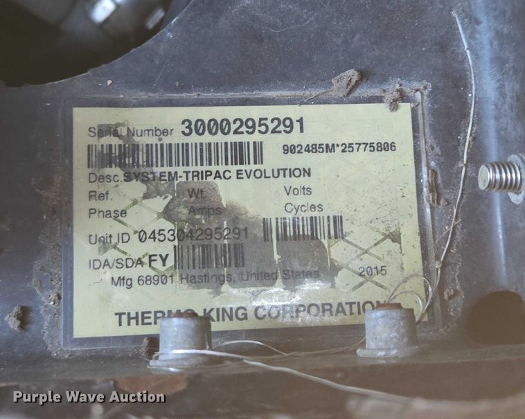 image for item DY1376 2016 Peterbilt 579 semi truck