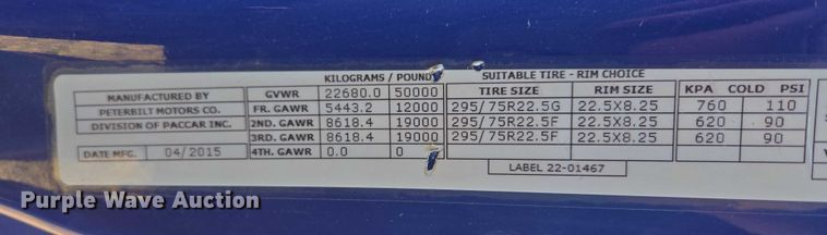 image for item DY1376 2016 Peterbilt 579 semi truck