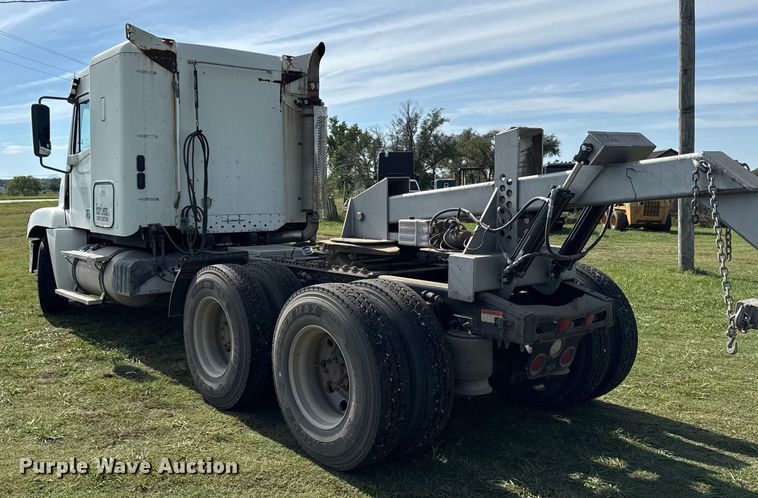 image for item DY8248 2006 Freightliner CST120 semi truck