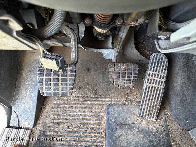 image for item DY8248 2006 Freightliner CST120 semi truck