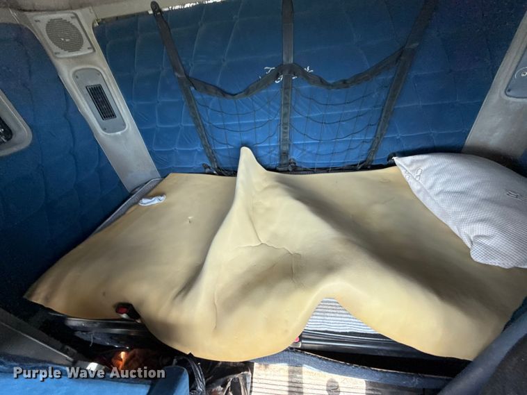 image for item DY8248 2006 Freightliner CST120 semi truck