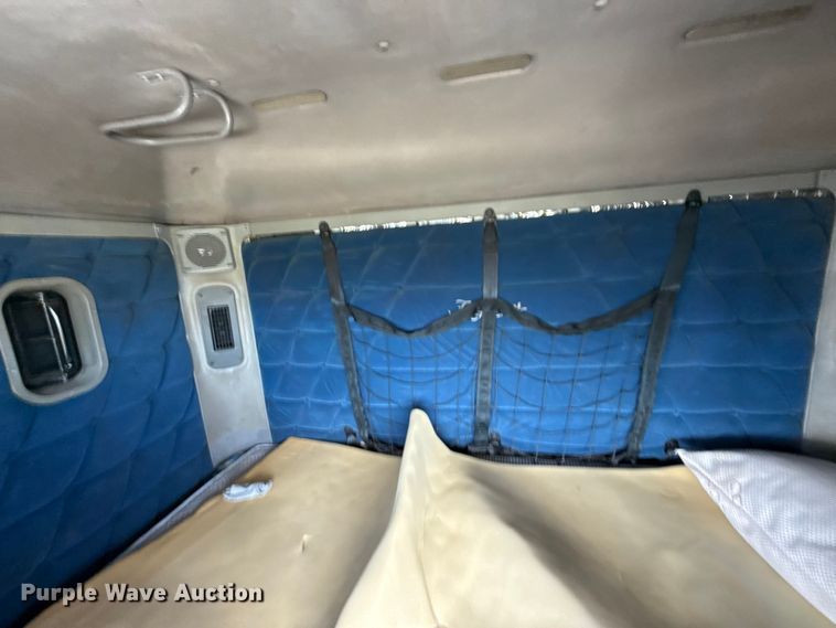 image for item DY8248 2006 Freightliner CST120 semi truck