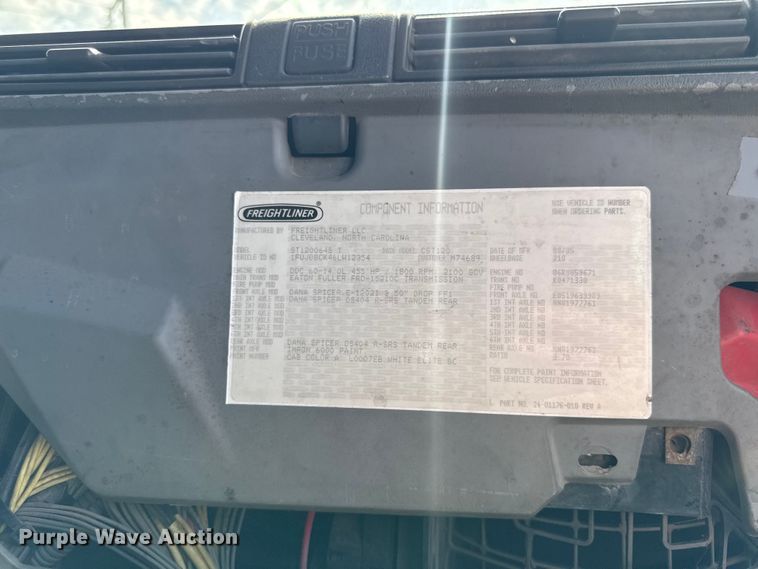 image for item DY8248 2006 Freightliner CST120 semi truck