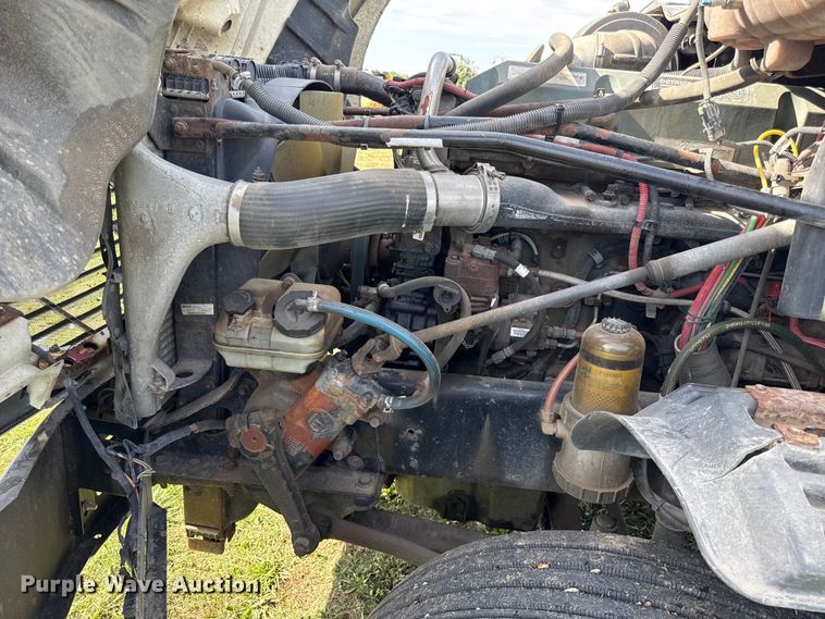 image for item DY8248 2006 Freightliner CST120 semi truck