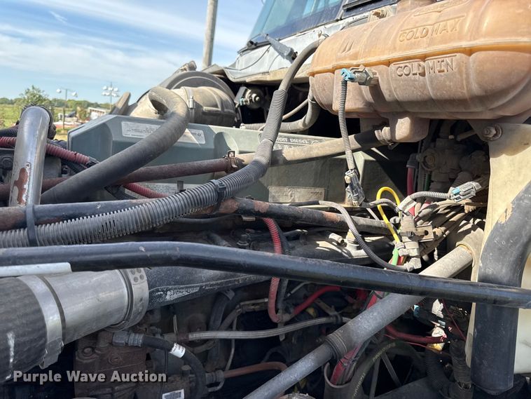 image for item DY8248 2006 Freightliner CST120 semi truck