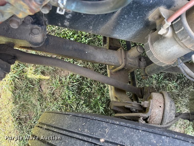 image for item DY8248 2006 Freightliner CST120 semi truck