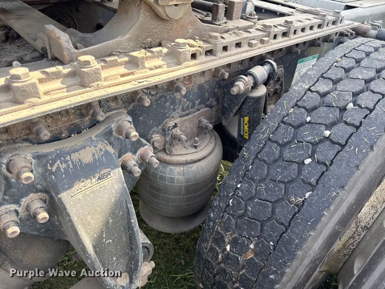 image for item DY8248 2006 Freightliner CST120 semi truck