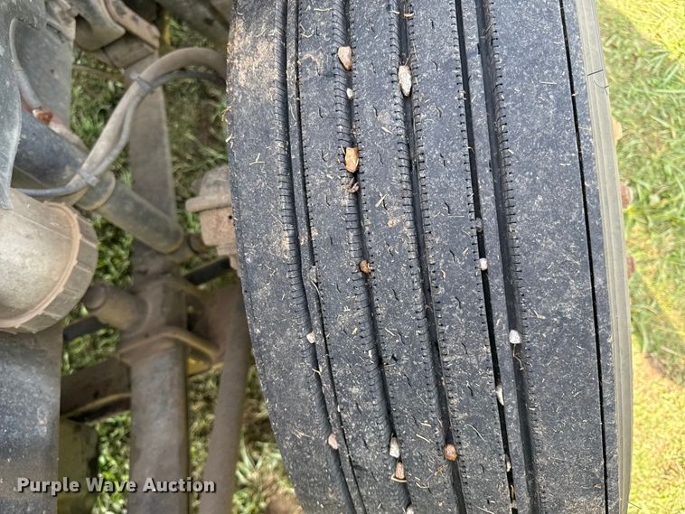 image for item DY8248 2006 Freightliner CST120 semi truck