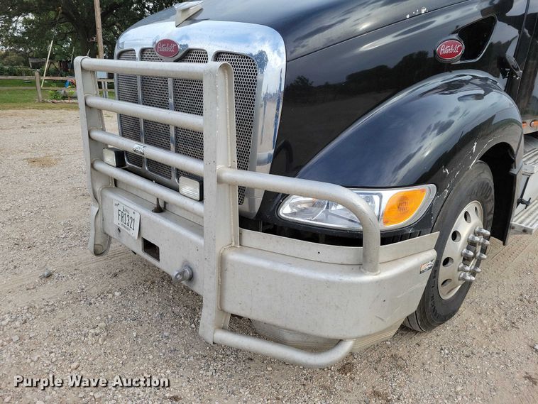image for item DZ6718 2005 Peterbilt 387 semi truck