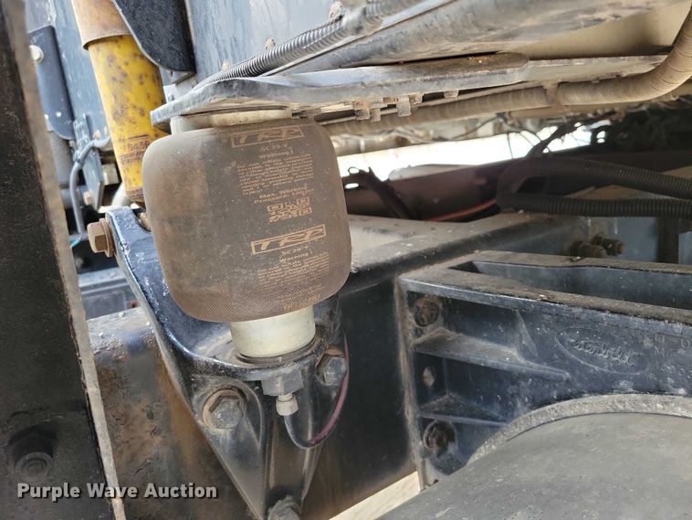 image for item DZ6718 2005 Peterbilt 387 semi truck