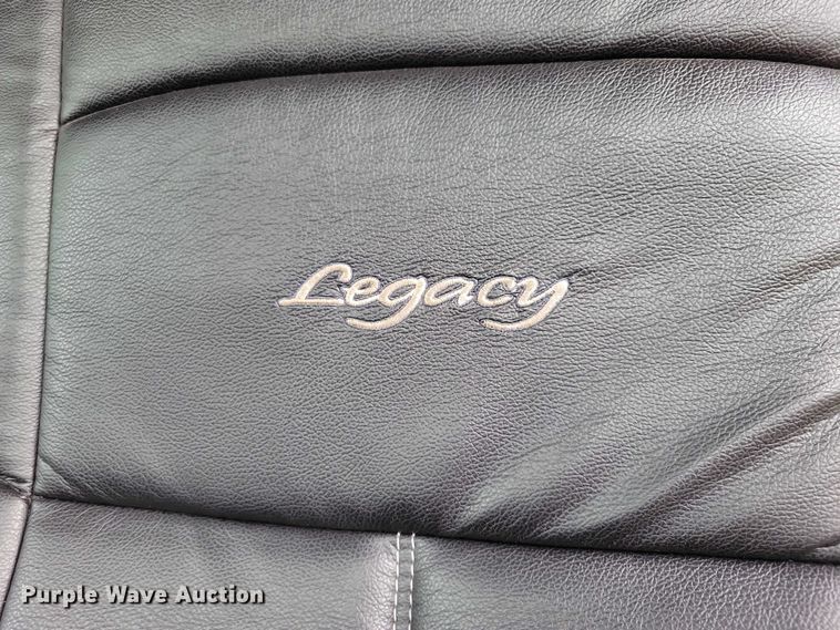 image for item DZ6718 2005 Peterbilt 387 semi truck