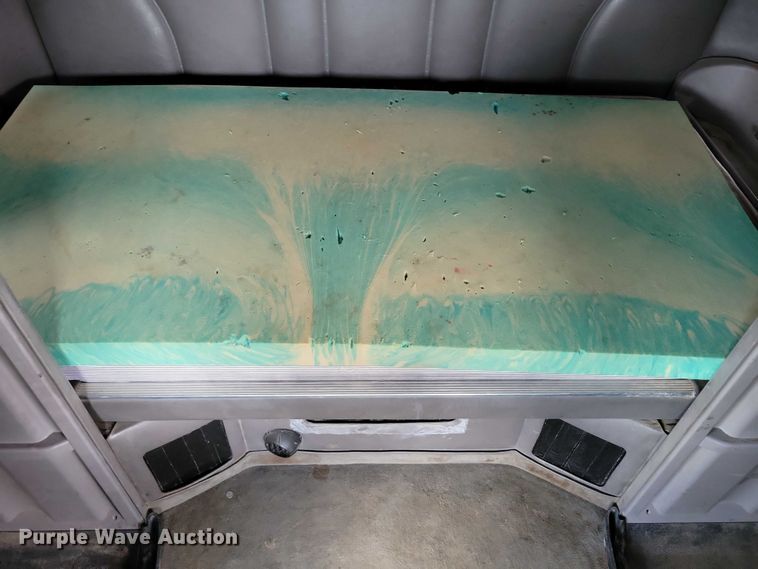 image for item DZ6718 2005 Peterbilt 387 semi truck