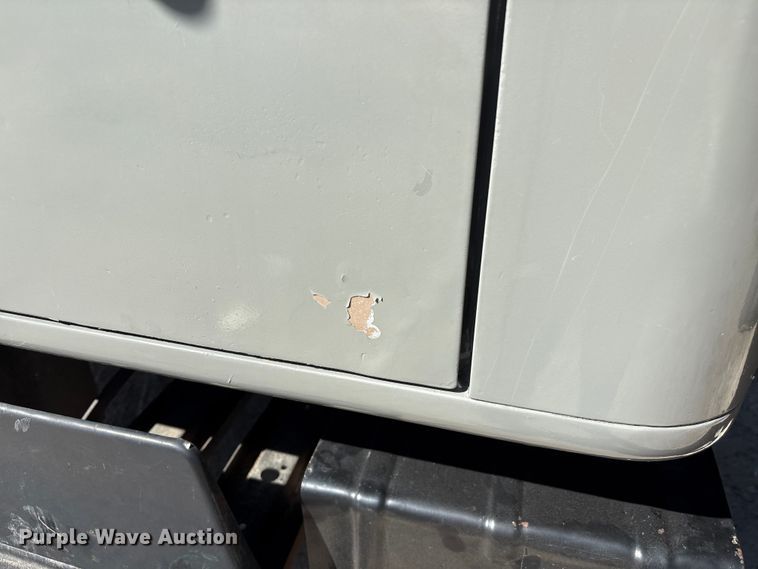 image for item EA6988 1983 International 1654 dump flatbed truck