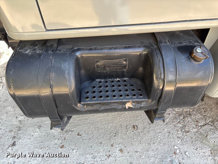 image for item EA6988 1983 International 1654 dump flatbed truck