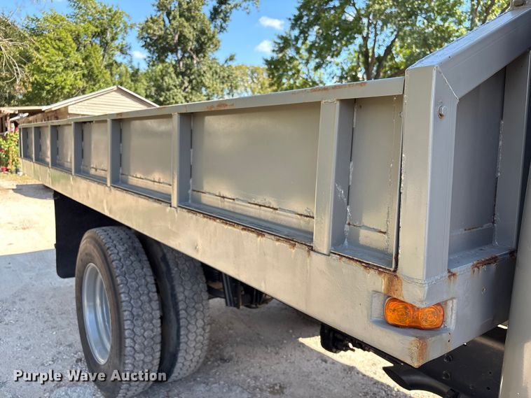 image for item EA6988 1983 International 1654 dump flatbed truck