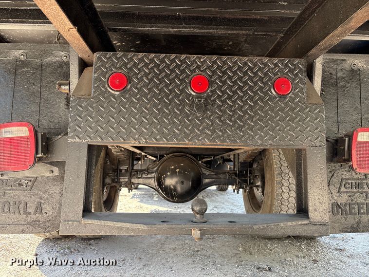 image for item EA6988 1983 International 1654 dump flatbed truck