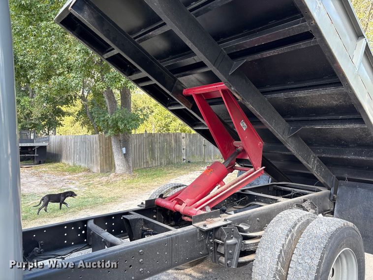 image for item EA6988 1983 International 1654 dump flatbed truck