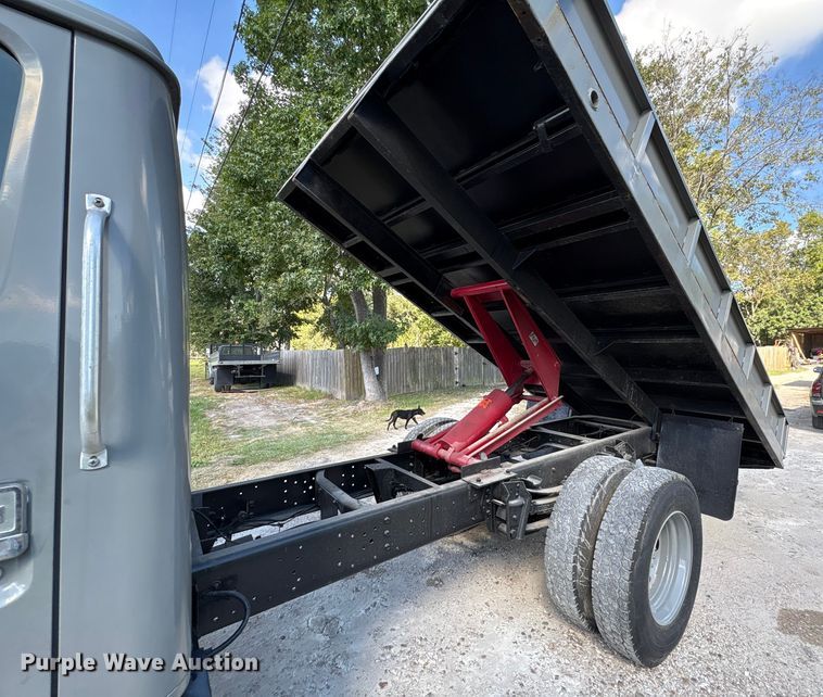 image for item EA6988 1983 International 1654 dump flatbed truck