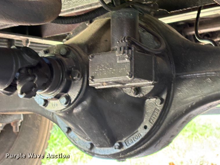 image for item EA6988 1983 International 1654 dump flatbed truck