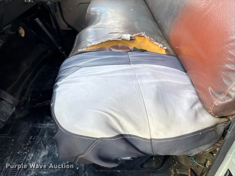 image for item EA6988 1983 International 1654 dump flatbed truck