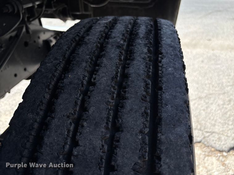 image for item EA6988 1983 International 1654 dump flatbed truck