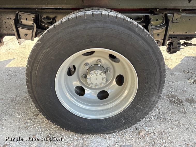 image for item EA6988 1983 International 1654 dump flatbed truck