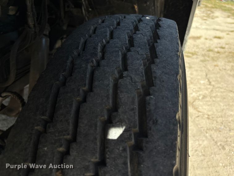 image for item EA6988 1983 International 1654 dump flatbed truck