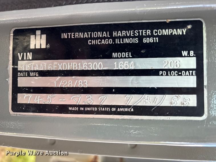 image for item EA6988 1983 International 1654 dump flatbed truck