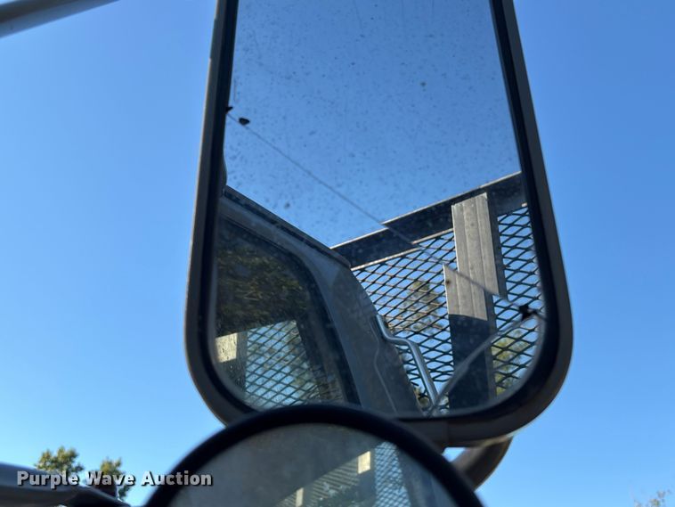 image for item EA6995 1985 Ford F700 dump flatbed truck