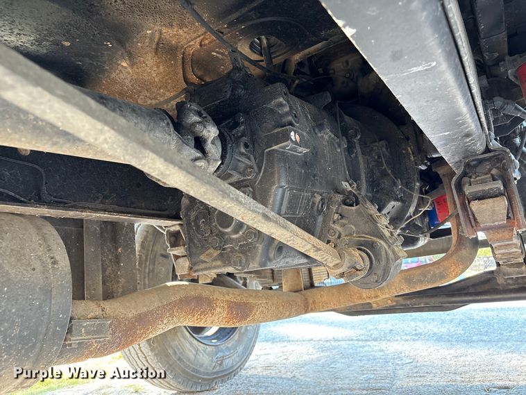 image for item EA6995 1985 Ford F700 dump flatbed truck