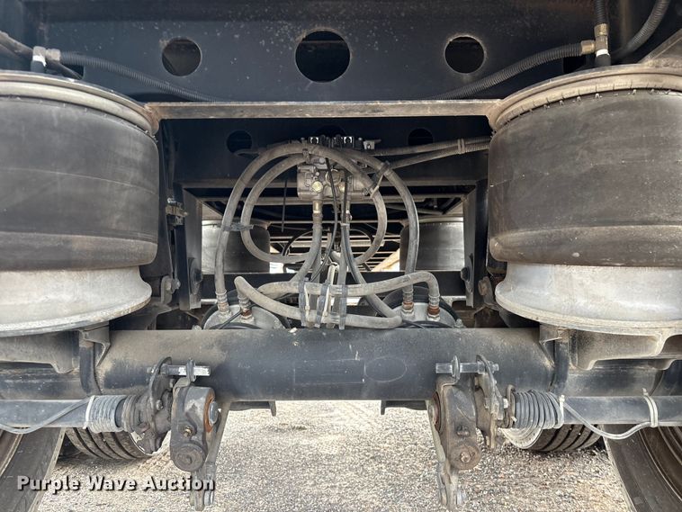 image for item EA7007 2023 Atro 2023 dry van trailer