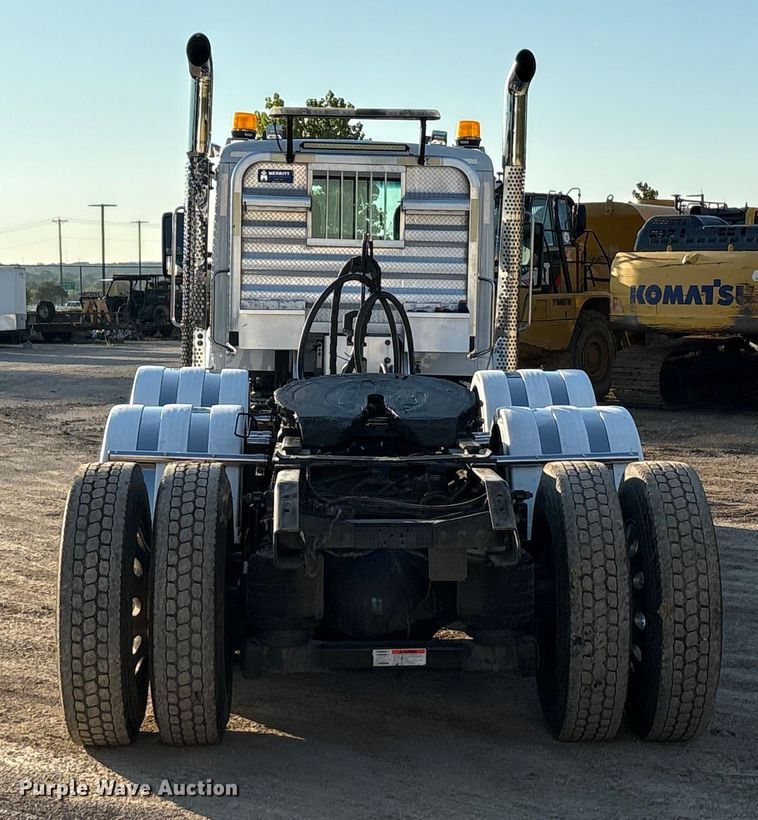 image for item EA7552 2020 Kenworth T880 semi truck