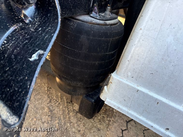 image for item EA7552 2020 Kenworth T880 semi truck