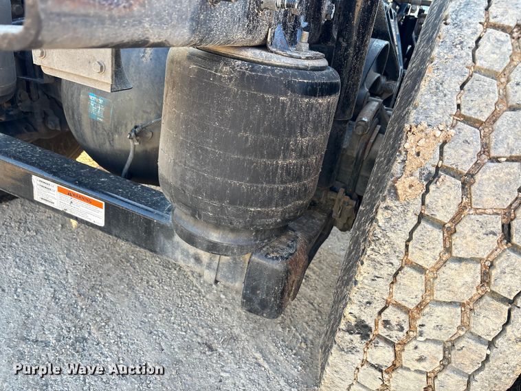 image for item EA7552 2020 Kenworth T880 semi truck