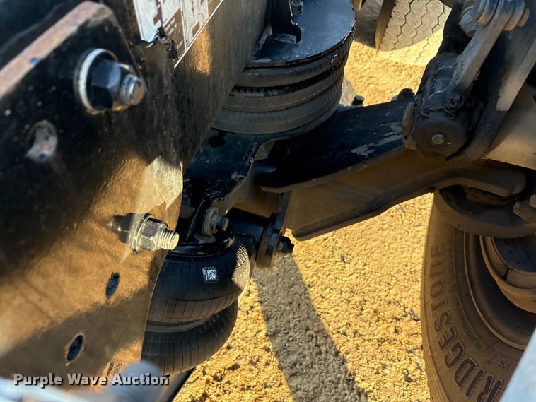 image for item EA7552 2020 Kenworth T880 semi truck