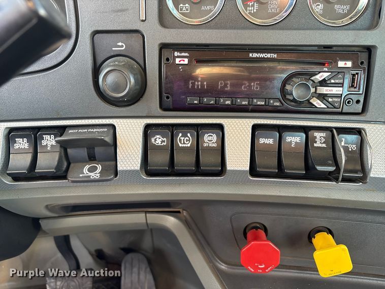 image for item EA7552 2020 Kenworth T880 semi truck