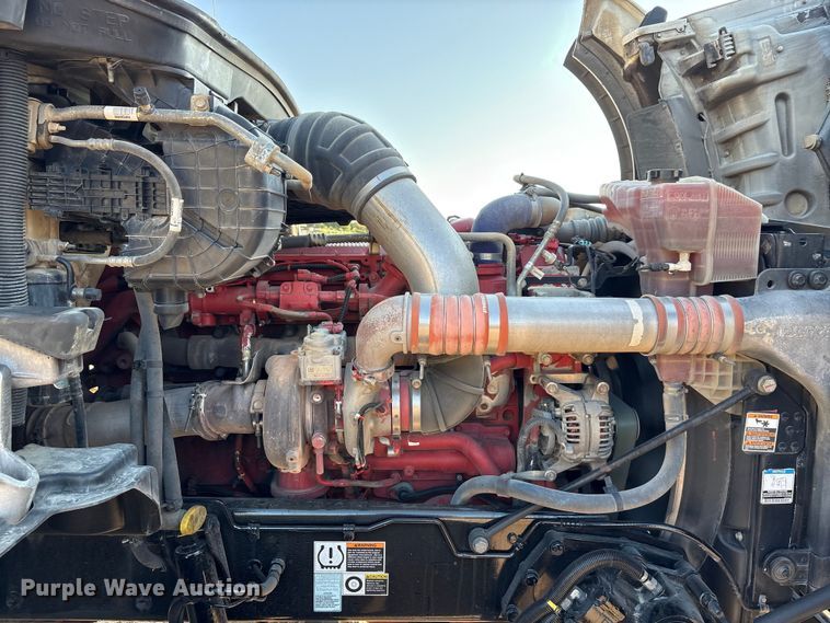 image for item EA7552 2020 Kenworth T880 semi truck